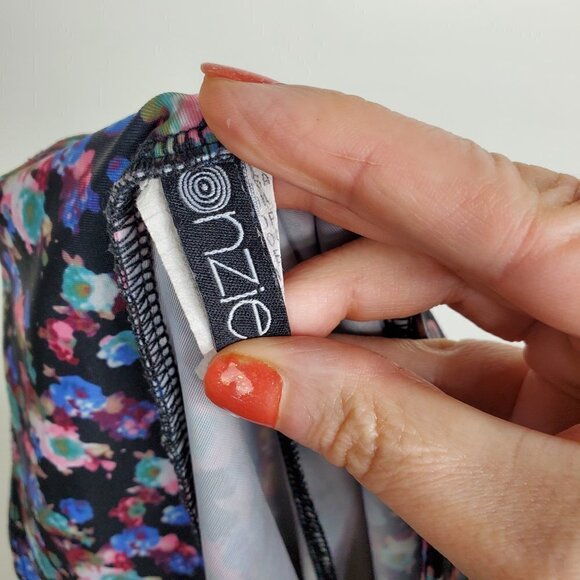 Onzie Floral Print Crop Length Leggings Size Medium/Large - Picture 6 of 8